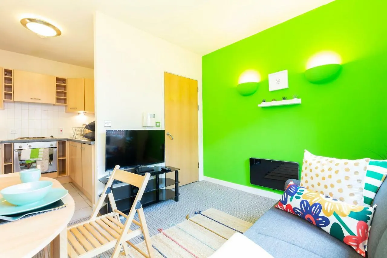 The Point Apartment, Leeds City Center United Kingdom